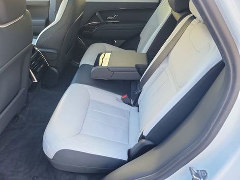 Certified 2024 Land Rover Range Rover Sport Dynamic SE image 17