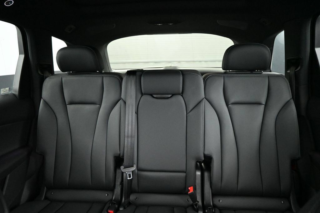 New 2026 Audi Q7 2.0T Premium AWD/4WD image 18