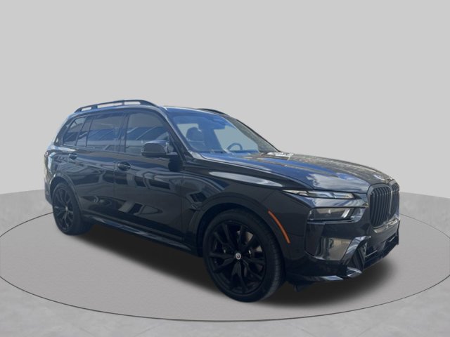 Used 2023 BMW X7 M60i AWD/4WD image 4