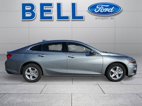 Used 2024 Chevrolet Malibu LT FWD image 2