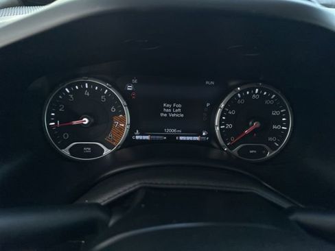 Used 2023 Jeep Renegade Altitude w/ Convenience Group I AWD/4WD image 10