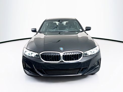 Used 2024 BMW 330i Sedan image 2