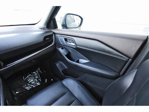 Certified 2023 Nissan Rogue SL w/ SL Premium Package image 8