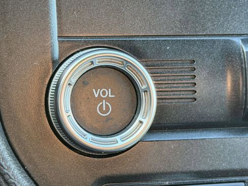 Used 2019 Ford Mustang Coupe w/ Black Accent Package image 27