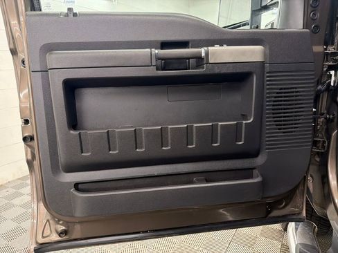 Used 2016 Ford F250 Lariat w/ Lariat Interior Package image 14