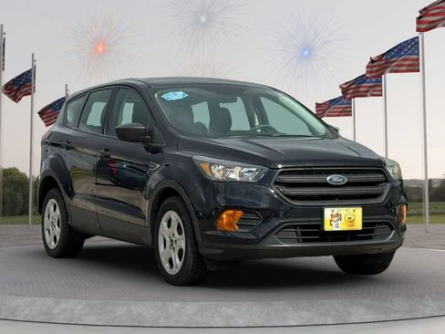 Used 2019 Ford Escape S image 3