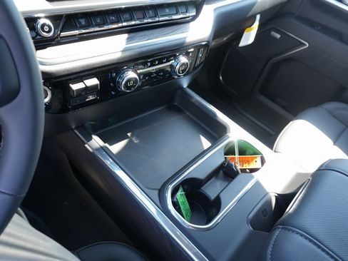 New 2025 GMC Sierra 2500 SLT w/ SLT Premium Package image 22