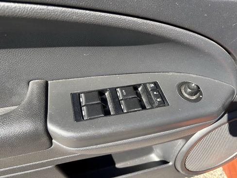 Used 2011 Dodge Caliber Mainstreet FWD image 35