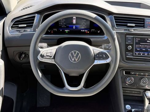 Certified 2022 Volkswagen Tiguan S AWD/4WD image 15