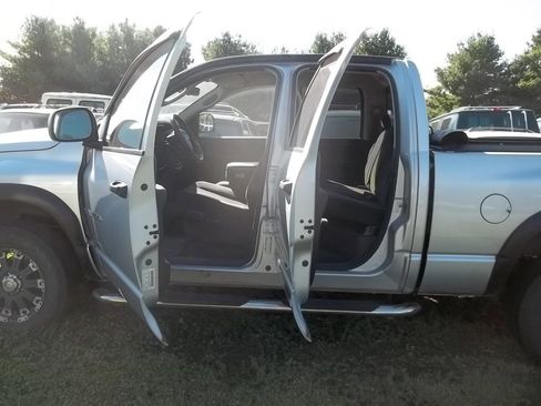 Used 2005 Dodge Ram 1500 Truck SLT w/ Trailer Tow Group image 5