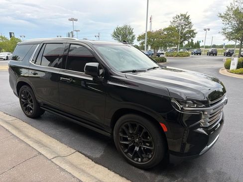 Used 2024 Chevrolet Tahoe High Country AWD/4WD image 2