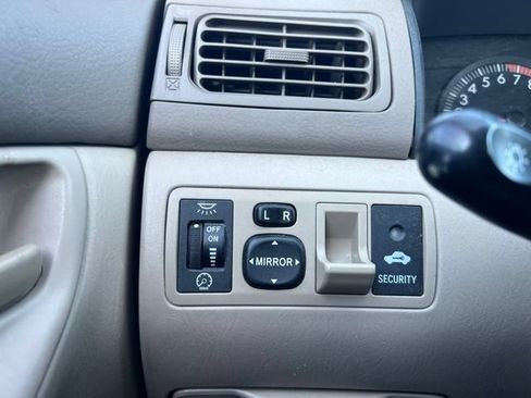Used 2005 Toyota Corolla CE FWD image 16
