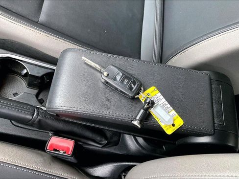 Used 2013 Volkswagen Beetle 2.5 image 16