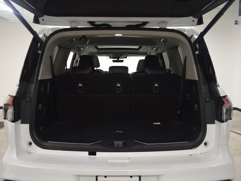 New 2026 INFINITI QX80 Luxe RWD image 39