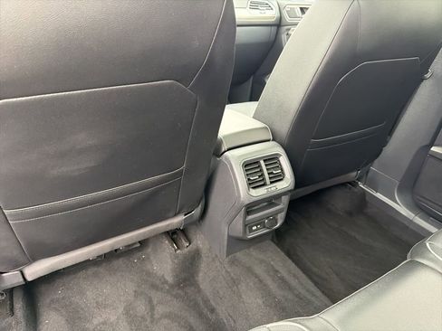 Used 2022 Volkswagen Tiguan SEL R-Line AWD/4WD image 40