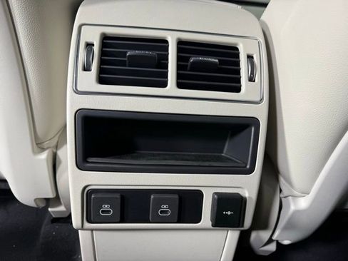 Used 2025 Jaguar F-PACE R-Dynamic S image 28