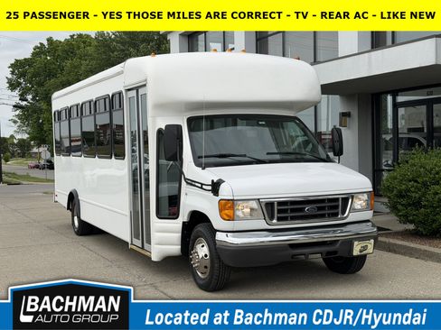 Used 2006 Ford E-450 and Econoline 450 RWD image 1