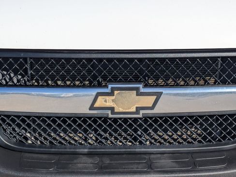 Used 2019 Chevrolet Express 3500 Work Van w/ Power Convenience Package image 9