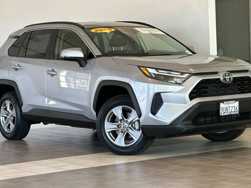 Certified 2025 Toyota RAV4 LE AWD/4WD image 2