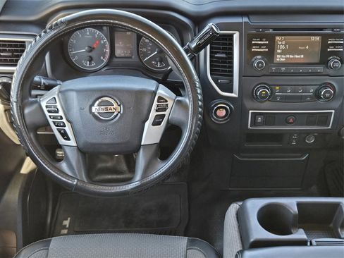 Used 2017 Nissan Titan S image 23
