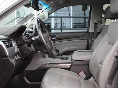 Used 2018 Chevrolet Tahoe LT AWD/4WD image 14