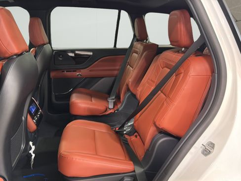 New 2026 Lincoln Aviator Reserve w/ Illumination Package RWD image 20