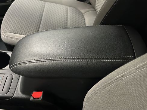Used 2022 Ford Escape SE w/ Cold Weather Package AWD/4WD image 18