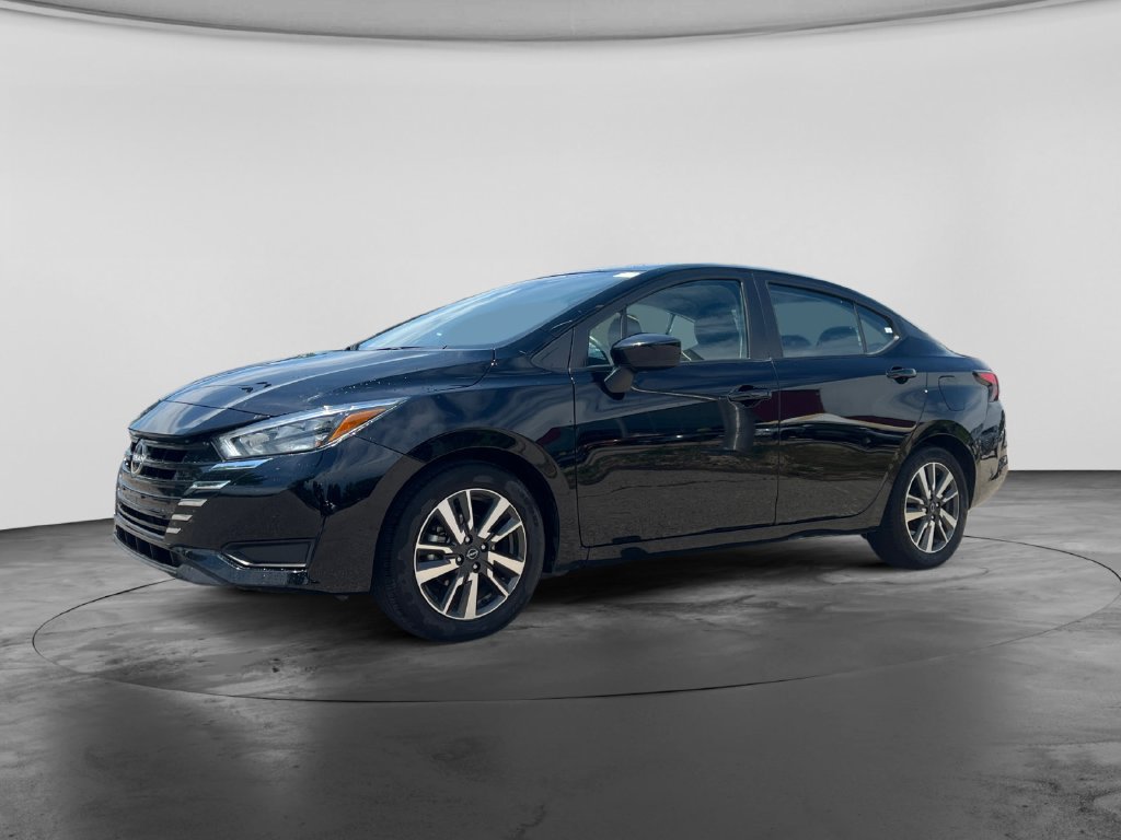 Used 2025 Nissan Versa SV FWD image 3