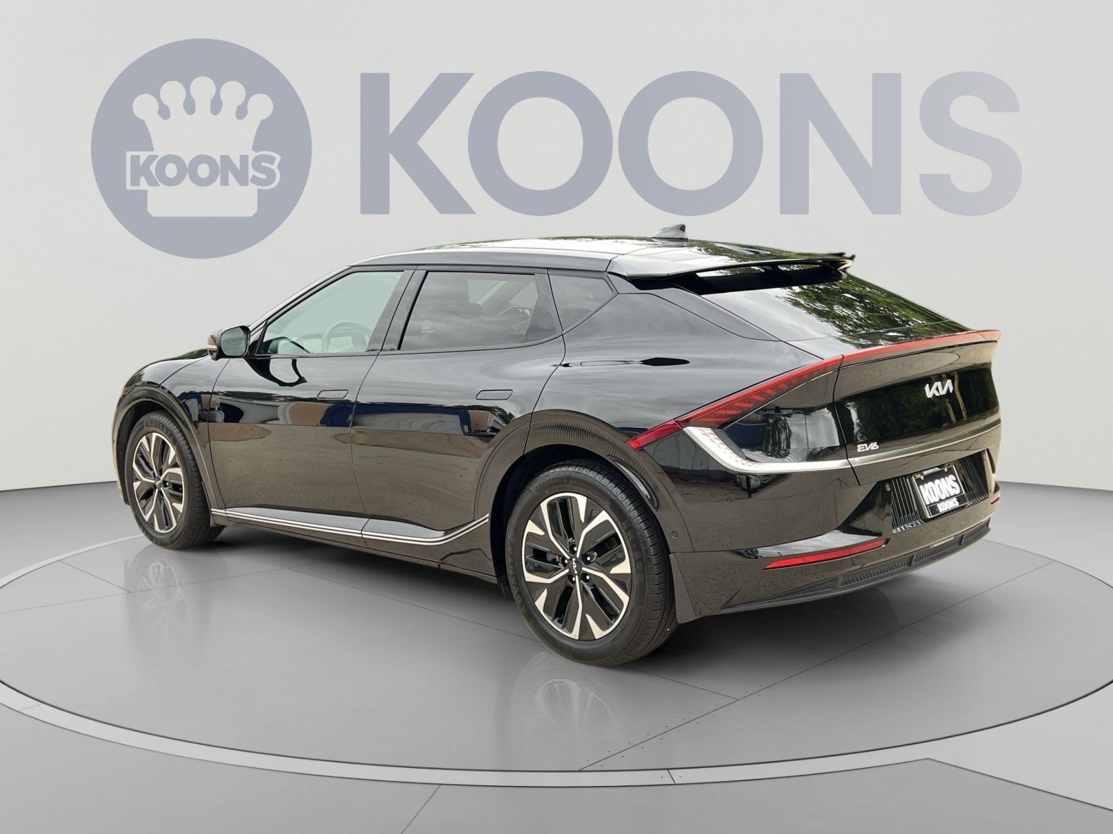 Used 2023 Kia EV6 Wind w/ Wind Technology Package AWD/4WD image 4