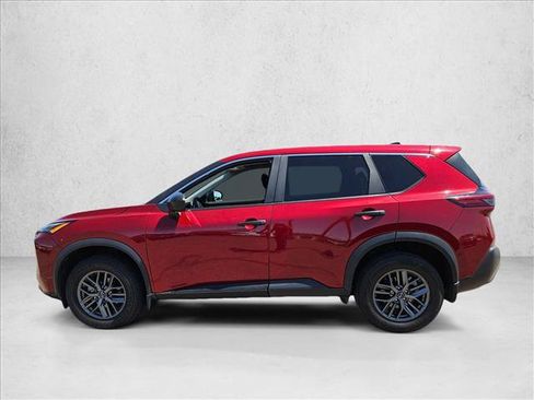 Used 2023 Nissan Rogue S FWD image 7