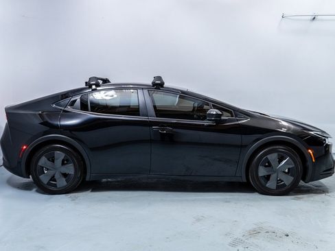 Used 2026 Toyota Prius LE image 8