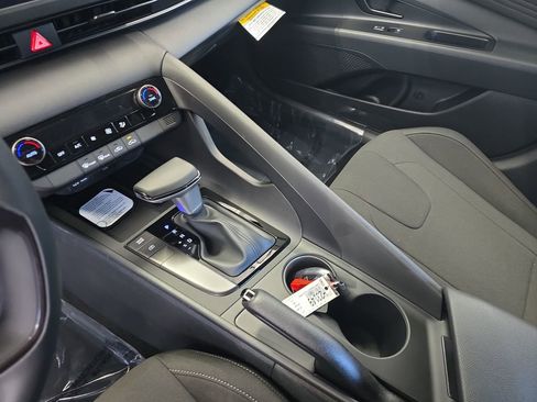 New 2026 Hyundai Elantra Sport FWD image 25