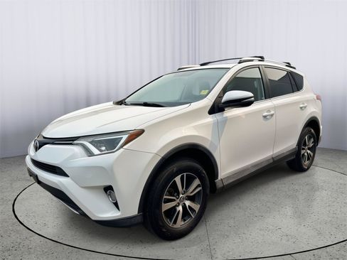 Used 2016 Toyota RAV4 XLE AWD/4WD image 12