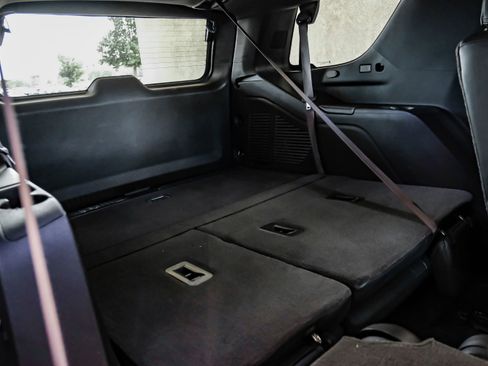 Used 2021 GMC Yukon Denali w/ Denali Premium Package image 46