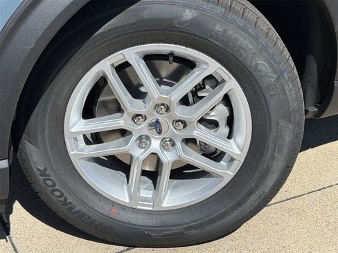 New 2025 Ford Explorer Active image 9