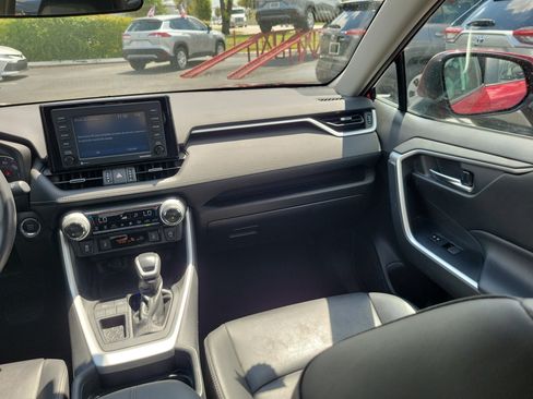 Used 2021 Toyota RAV4 XLE Premium FWD image 17