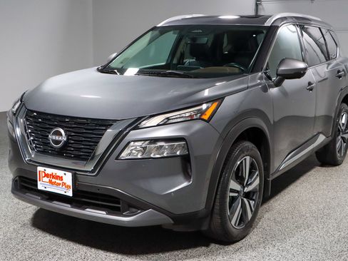 Used 2023 Nissan Rogue SL w/ SL Premium Package image 32