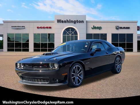 Used 2022 Dodge Challenger R/T w/ Plus Package image 1