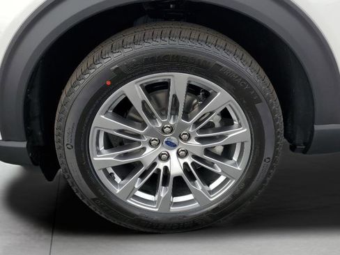 New 2026 Ford Explorer Active w/ Active Comfort Package image 12