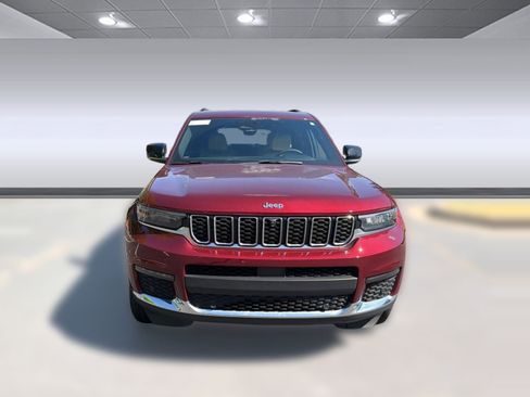 Used 2024 Jeep Grand Cherokee L Limited w/ Luxury Tech Group II image 6