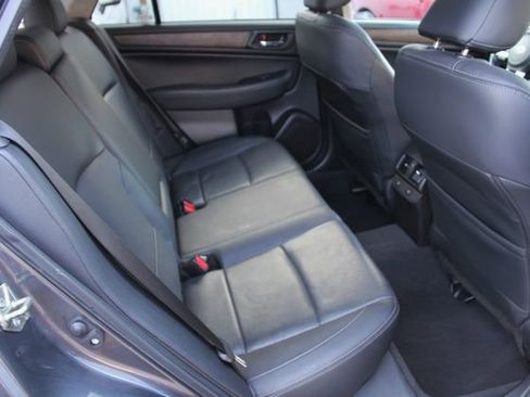 Used 2016 Subaru Outback 3.6R Limited image 33