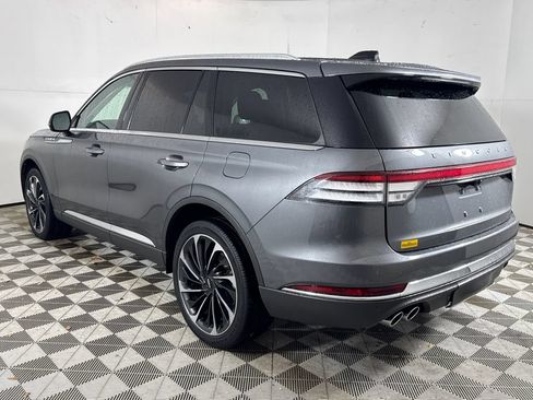Used 2025 Lincoln Aviator Reserve w/ Equipment Group 201A AWD/4WD image 7
