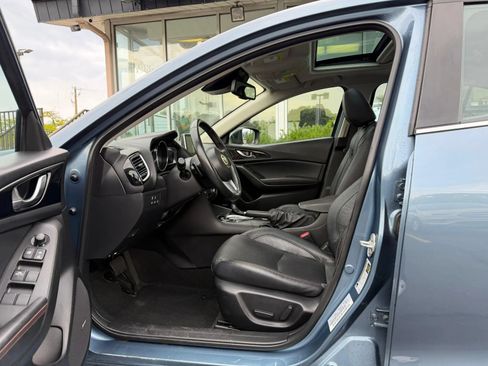 Used 2014 MAZDA MAZDA3 s Grand Touring w/ Technology Package FWD image 9