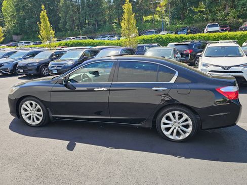 Used 2014 Honda Accord Touring image 5