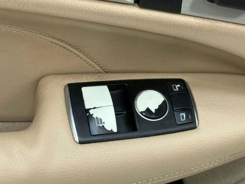 Used 2012 Mercedes-Benz C 250 Coupe image 16