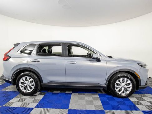 Used 2025 Honda CR-V LX image 5