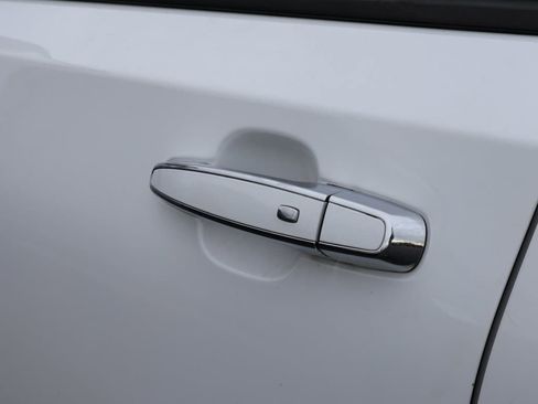 Used 2019 GMC Terrain Denali w/ Advanced Safety Package image 18