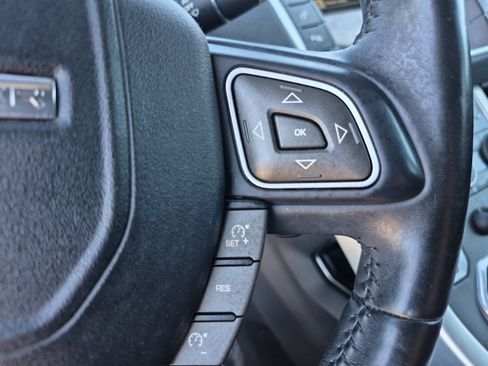 Used 2016 Land Rover Range Rover Evoque SE AWD/4WD image 27