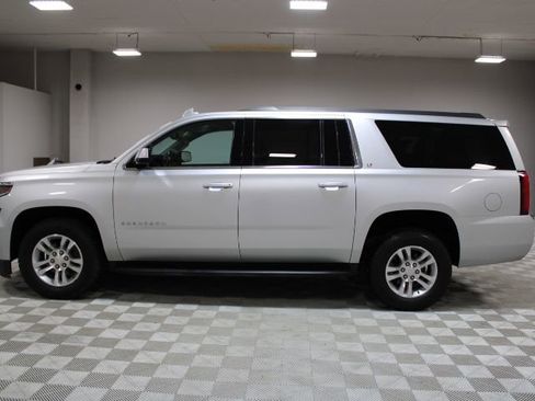 Used 2018 Chevrolet Suburban LT image 7