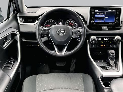 Used 2021 Toyota RAV4 XLE w/ Convenience Package AWD/4WD image 6